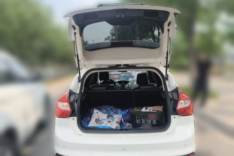 Used Ford Focus 2012 Hatchback 1.6L Manual Fashion Edition Trunk