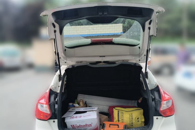 Used Ford Focus 2012 Hatchback 1.6L Manual Fashion Edition Trunk