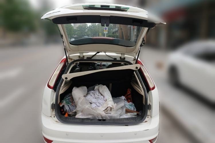 Used Ford Focus 2012 Hatchback Classic 1.8L Automatic Fashion Edition Trunk