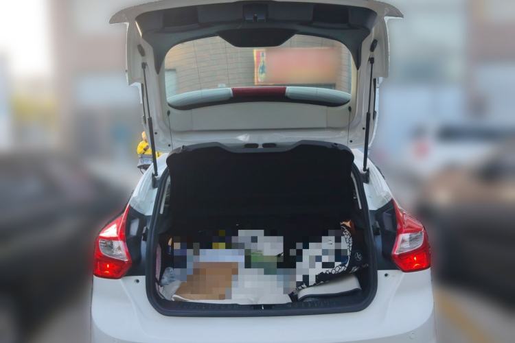 Used Ford Focus 2012 Hatchback 1.6L Automatic Comfort Model Trunk