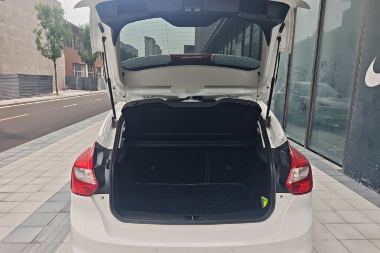 Used Ford Focus 2012 Hatchback 1.6L Automatic Comfort Model Trunk