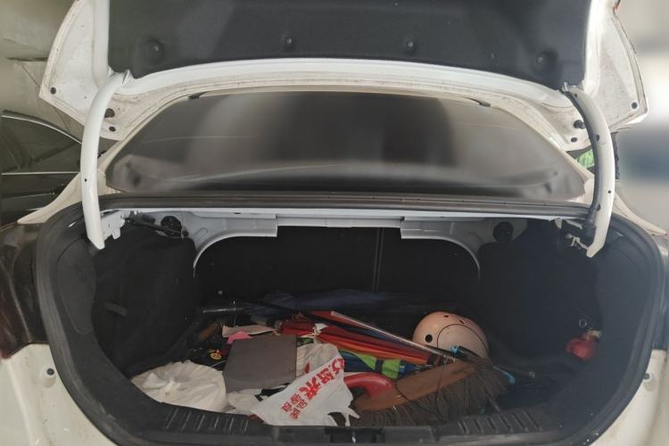 Used Ford Focus 2012 Sedan 1.6L Manual Comfort Model Trunk