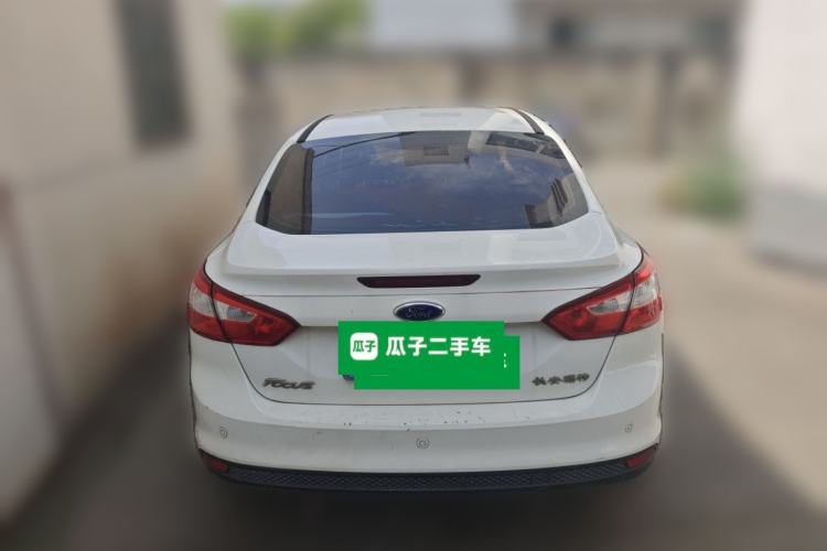 Used Ford Focus 2012 Sedan 1.6L Manual Fashion Edition Trunk