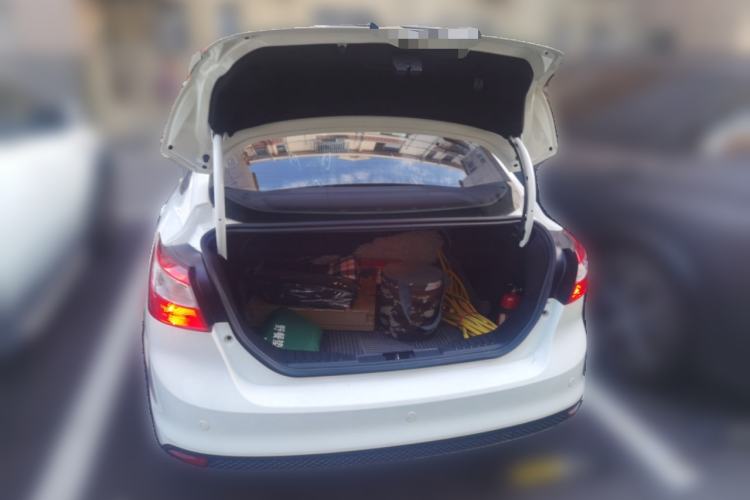 Used Ford Focus 2012 Sedan 1.6L Automatic Fashion Edition Trunk