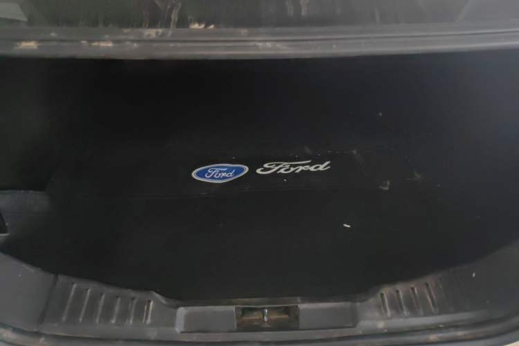 Used Ford Focus 2012 Sedan 1.6L Automatic Comfort Model Trunk