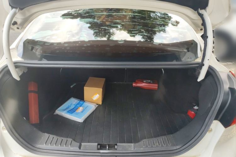 Used Ford Focus 2012 Sedan 1.6L Automatic Fashion Edition Trunk