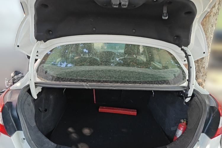 Used Ford Focus 2012 Sedan 1.6L Manual Fashion Edition Trunk