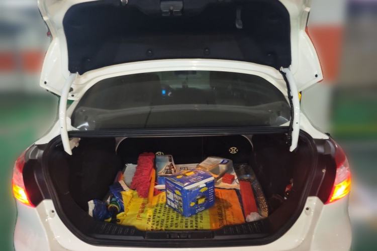 Used Ford Focus 2012 Sedan 1.6L Automatic Comfort Model Trunk