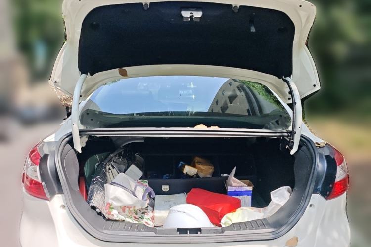 Used Ford Focus 2012 Sedan 1.6L Automatic Fashion Edition Trunk