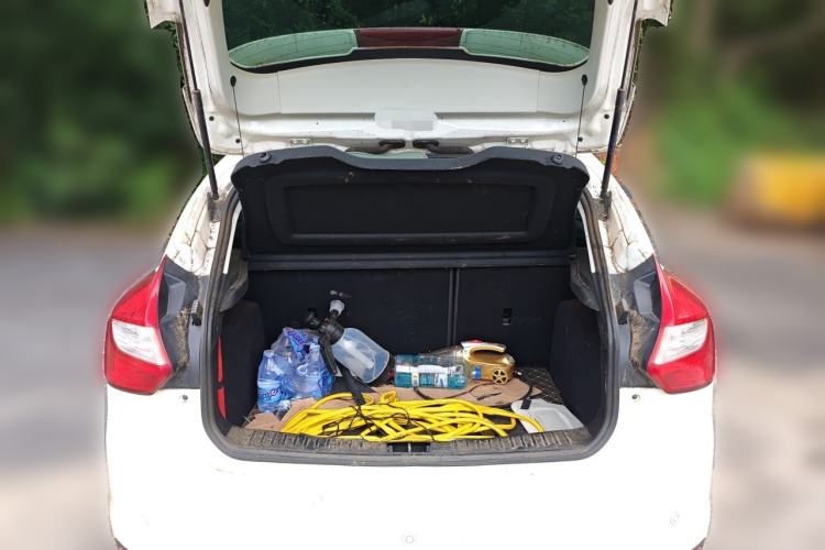 Used Ford Focus 2012 Hatchback 1.6L Automatic Fashion Edition Trunk