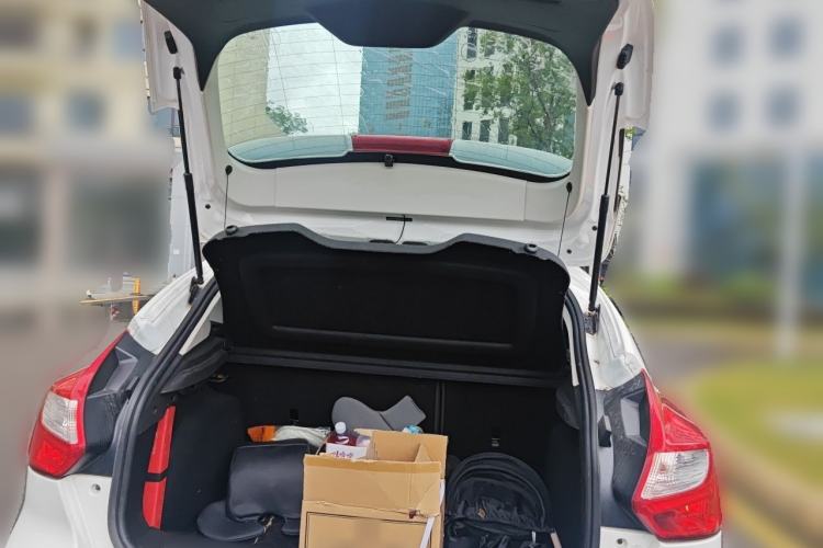 Used Ford Focus 2012 Hatchback 1.6L Automatic Fashion Edition Trunk