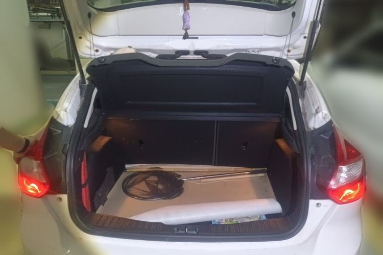 Used Ford Focus 2012 Hatchback 1.6L Manual Fashion Edition Trunk