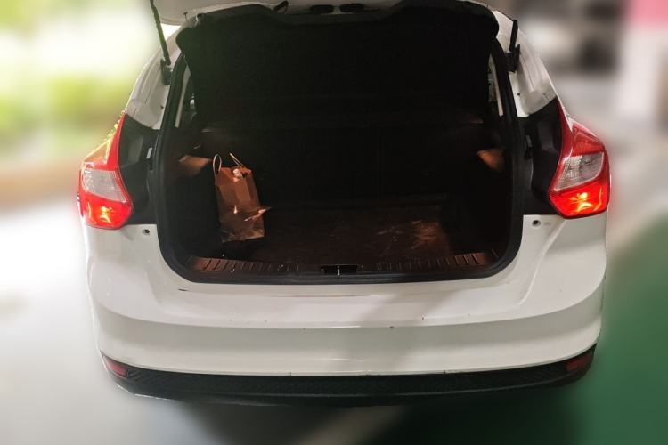 Used Ford Focus 2012 Hatchback 1.6L Automatic Comfort Model Trunk