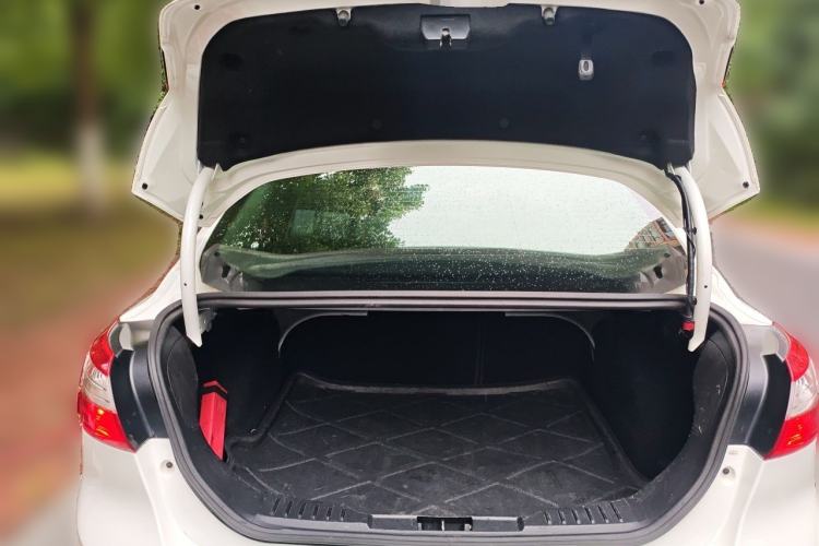 Used Ford Focus 2012 Sedan 1.6L Automatic Fashion Edition Trunk