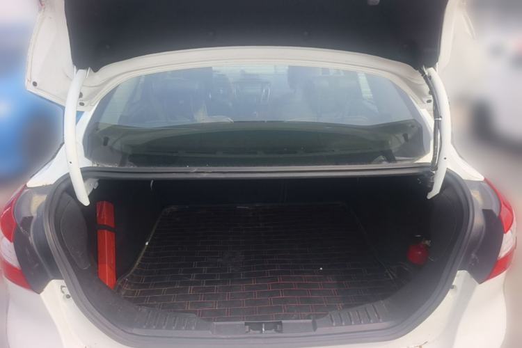 Used Ford Focus 2012 Sedan 1.6L Automatic Fashion Edition Trunk