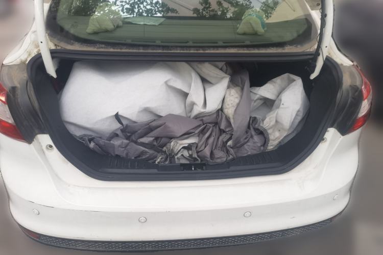 Used Ford Focus 2012 Sedan 1.6L Manual Comfort Model Trunk