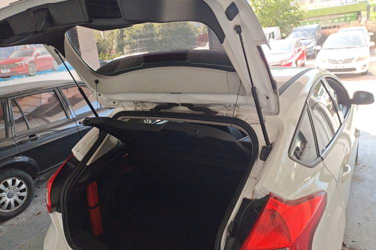Used Ford Focus 2012 Hatchback 1.6L Automatic Comfort Model Trunk