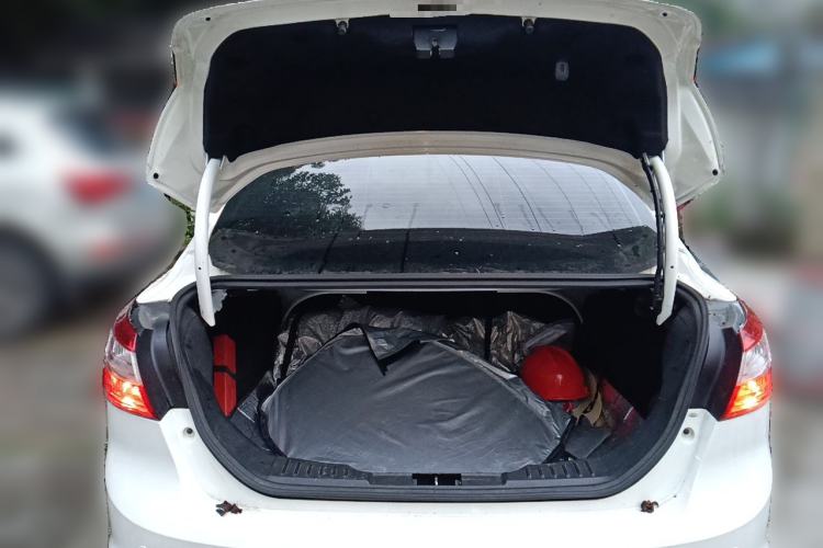 Used Ford Focus 2012 Sedan 1.6L Automatic Fashion Edition Trunk