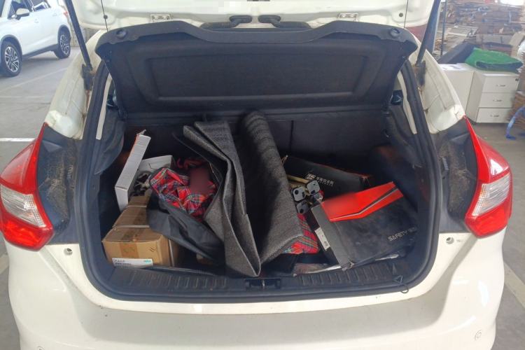 Used Ford Focus 2012 Hatchback 1.6L Automatic Fashion Edition Trunk