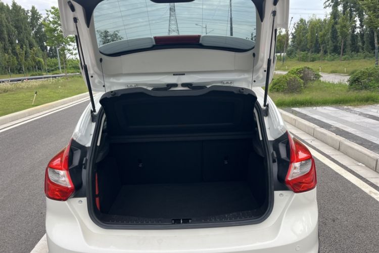 Used Ford Focus 2012 Hatchback 1.6L Automatic Comfort Model Trunk