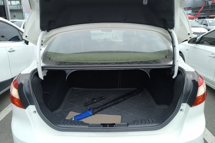 Used Ford Focus 2012 Sedan 1.6L Automatic Comfort Model Trunk