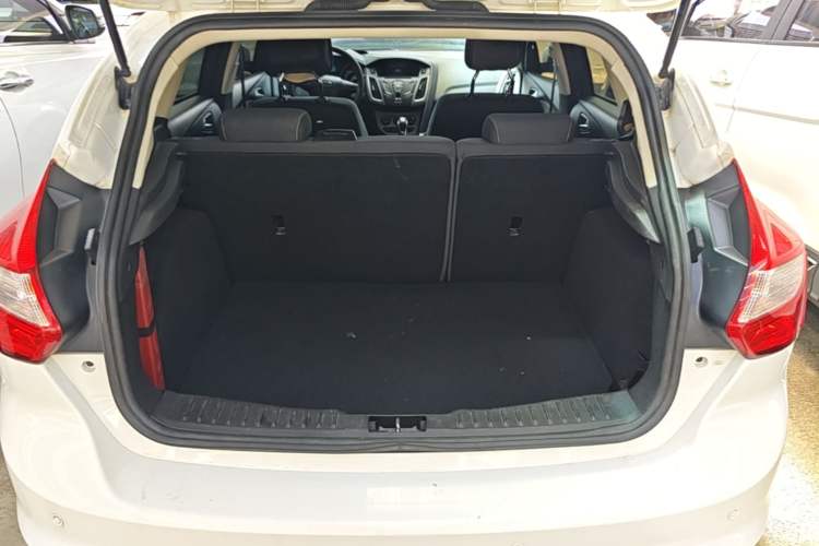 Used Ford Focus 2012 Hatchback 1.6L Automatic Comfort Model Trunk