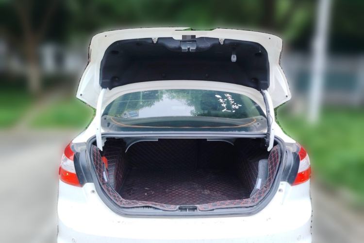 Used Ford Focus 2012 Sedan 1.6L Automatic Fashion Edition Trunk