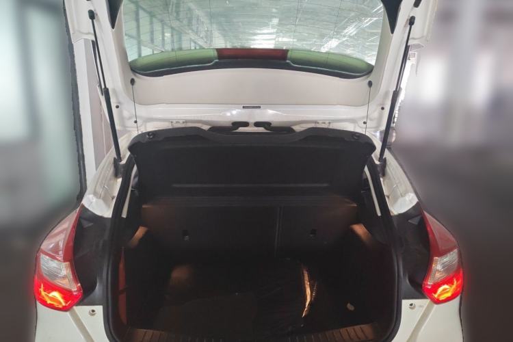 Used Ford Focus 2012 Hatchback 1.6L Automatic Fashion Edition Trunk