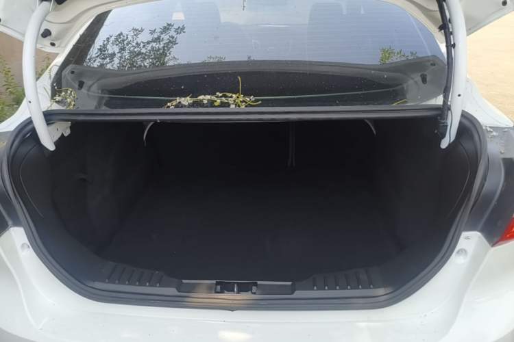 Used Ford Focus 2012 Sedan 1.6L Automatic Comfort Model Trunk