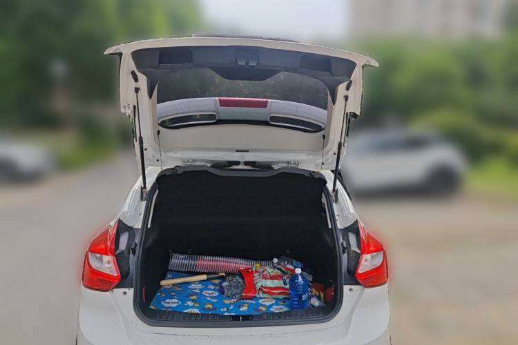 Used Ford Focus 2012 Hatchback 2.0L Automatic Luxury Sport Model Trunk