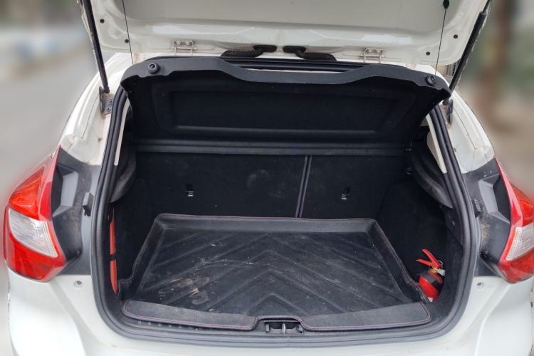 Used Ford Focus 2012 Hatchback 1.6L Automatic Fashion Edition Trunk