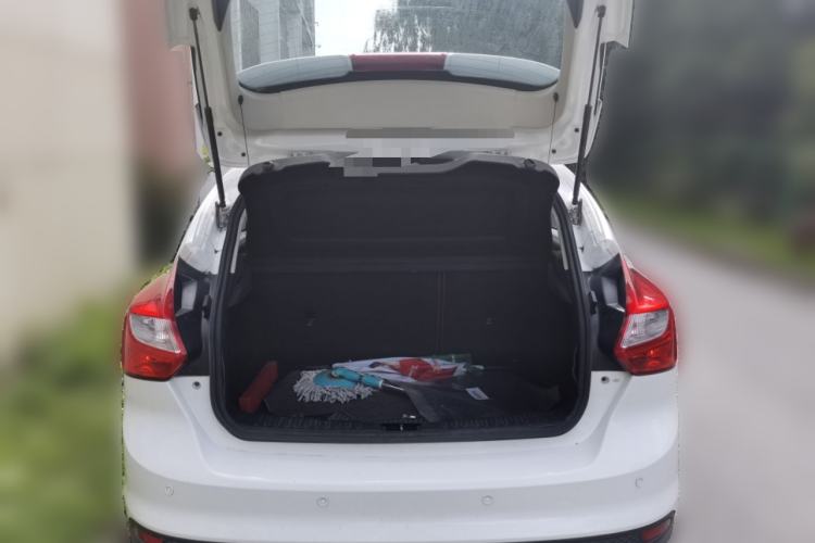 Used Ford Focus 2012 Hatchback 1.6L Automatic Comfort Model Trunk