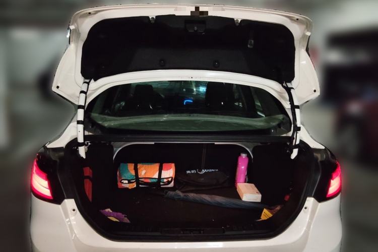 Used Ford Focus 2012 Sedan 1.6L Manual Comfort Model Trunk
