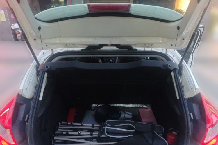 Used Ford Focus 2012 Hatchback 1.6L Automatic Fashion Edition Trunk