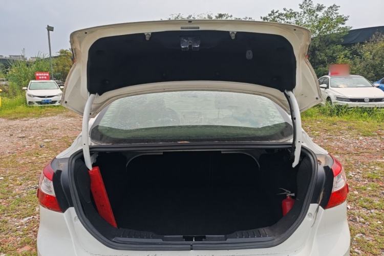 Used Ford Focus 2012 Sedan 1.6L Manual Fashion Edition Trunk