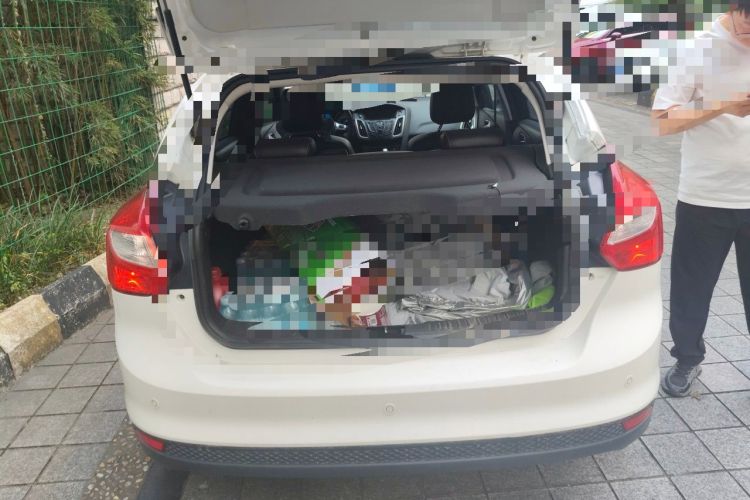 Used Ford Focus 2012 Hatchback 1.6L Automatic Fashion Edition Trunk