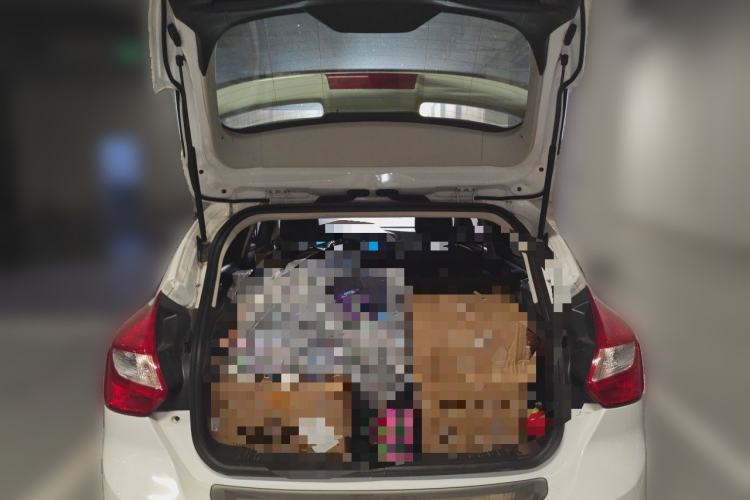 Used Ford Focus 2012 Hatchback 1.6L Automatic Fashion Edition Trunk