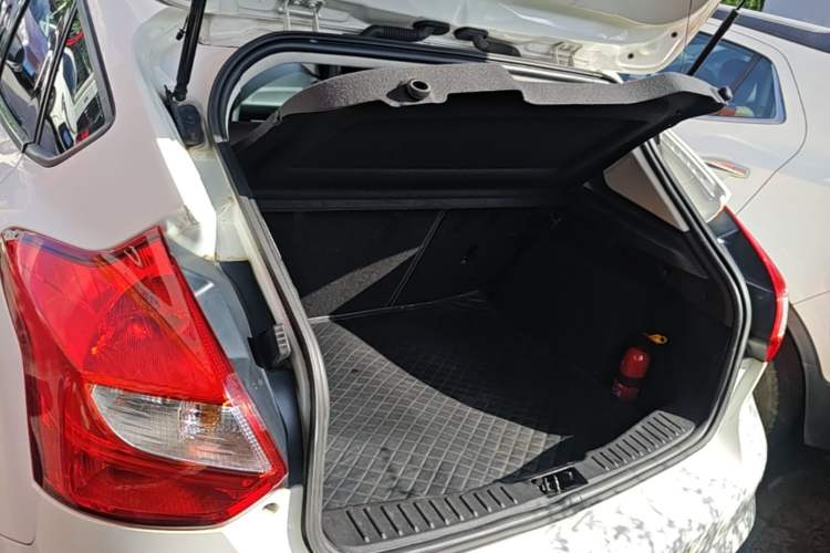 Used Ford Focus 2012 Hatchback 1.6L Automatic Comfort Model Trunk