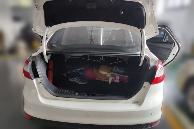 Used Ford Focus 2012 Sedan 1.6L Automatic Fashion Edition Trunk