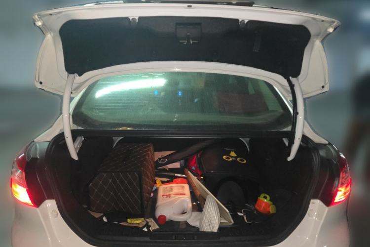 Used Ford Focus 2012 Sedan 1.6L Automatic Fashion Edition Trunk
