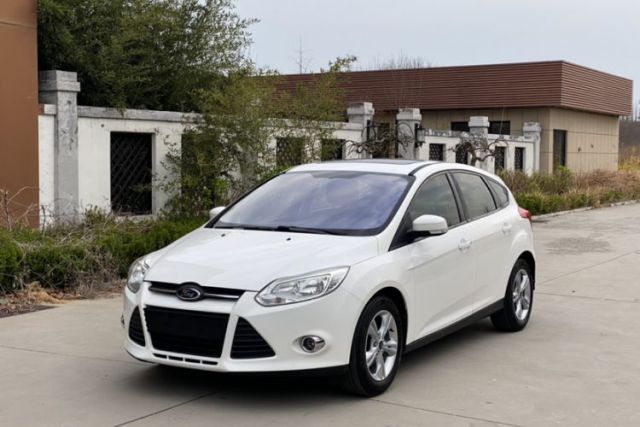 Used Ford Focus 2012 Hatchback 1.6L Manual Fashion Edition