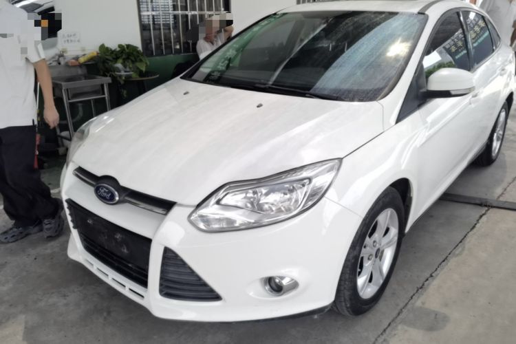 Used Ford Focus 2012 Sedan 1.6L Manual Fashion Edition Guazi used car, China used car export, Used car for sale, Used cars, Cheapest cars for sale