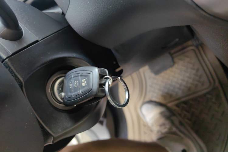 Used Ford Focus 2012 Sedan 1.6L Automatic Fashion Edition Vehicle Key