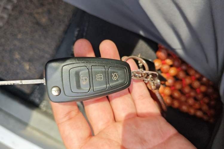 Used Ford Focus 2012 Hatchback 1.6L Manual Fashion Edition Vehicle Key
