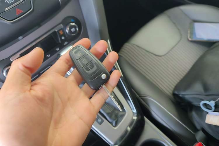 Used Ford Focus 2012 Sedan 1.6L Automatic Fashion Edition Vehicle Key
