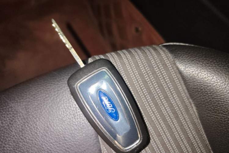 Used Ford Focus 2012 Hatchback 1.6L Automatic Fashion Edition Vehicle Key
