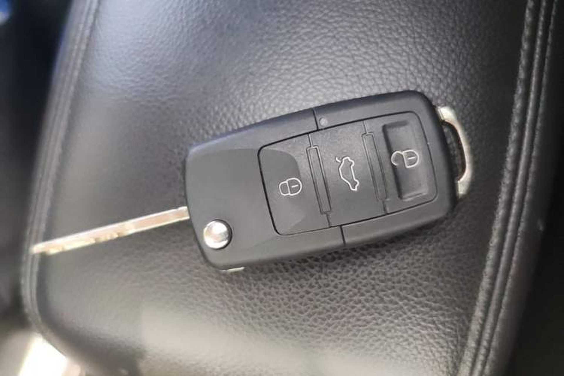 Used Ford Focus 2012 Sedan 1.6L Automatic Fashion Edition Vehicle Key