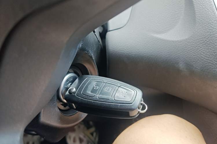 Used Ford Focus 2012 Hatchback 2.0L Automatic Luxury Sport Model Vehicle Key