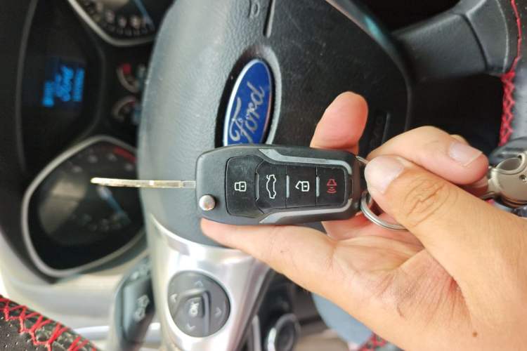 Used Ford Focus 2012 Sedan 1.6L Automatic Fashion Edition Vehicle Key