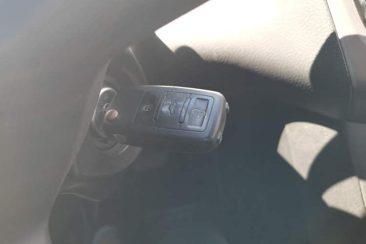 Used Ford Focus 2012 Sedan 1.6L Automatic Fashion Edition Vehicle Key
